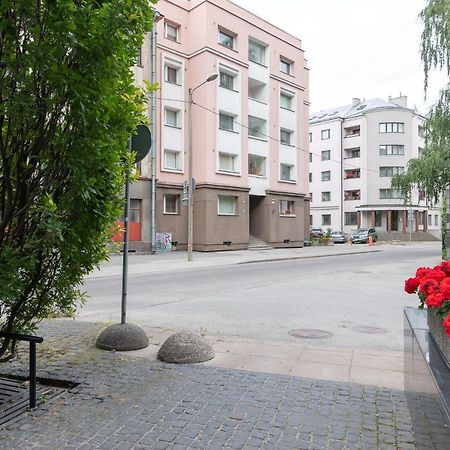 Cozy Stylish Studio Apartment With Free Parking By Centralapartments Талин Екстериор снимка